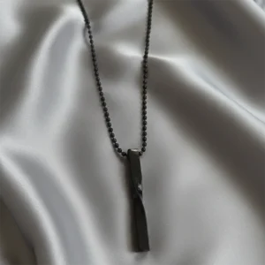 Black Twisted Bar Chain Pendant for Men – Stylish Minimalist Necklace for Daily Wear